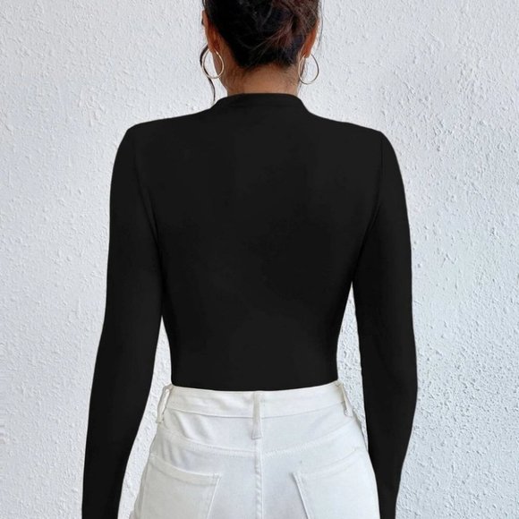 Minimalist Ruched Solid Bodysuit black - Picture 2 of 5